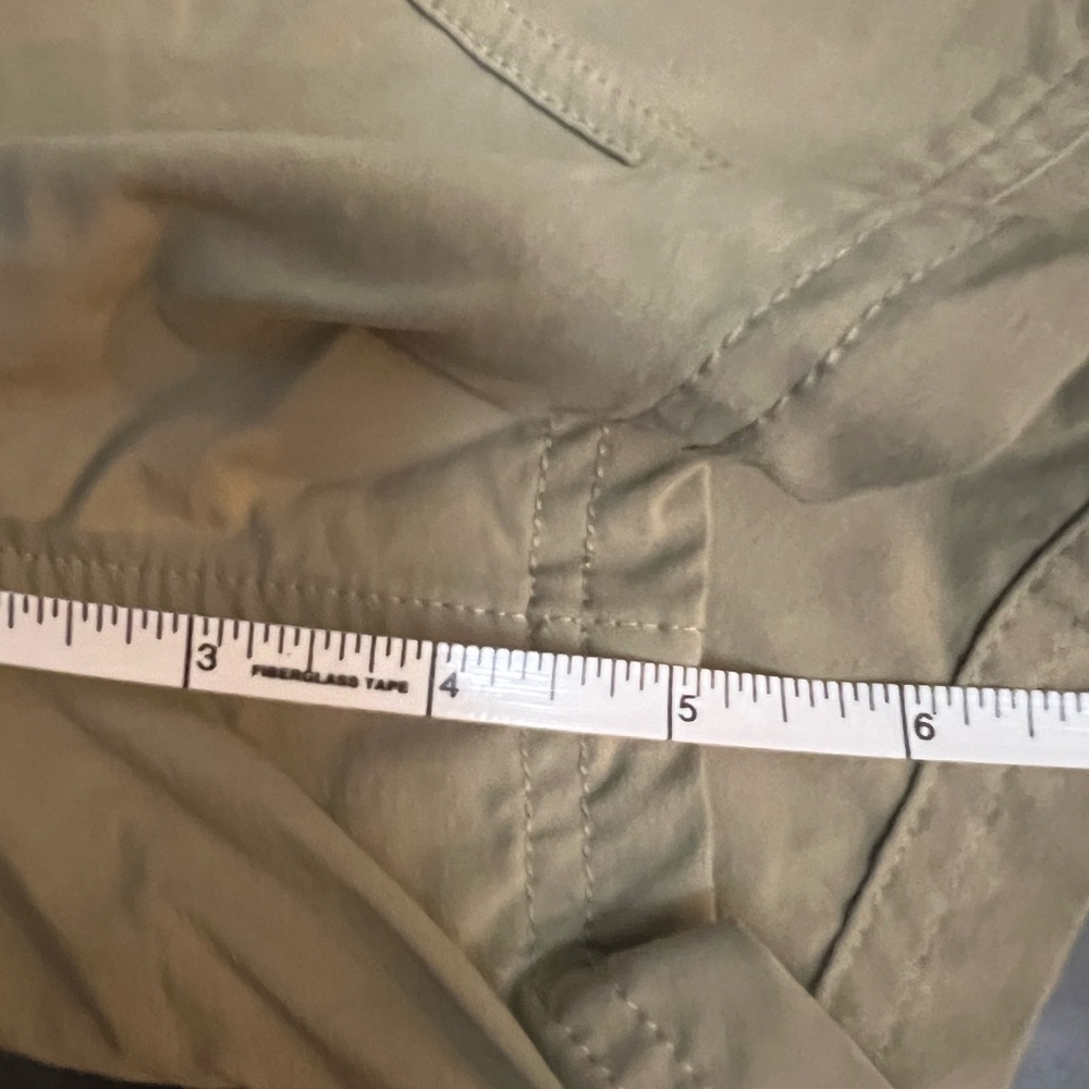 The North Face Women’s  khaki Shorts - Picture 5 of 13